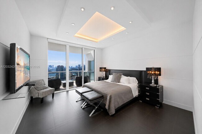 Foto del edificio - 50 South Pointe Dr