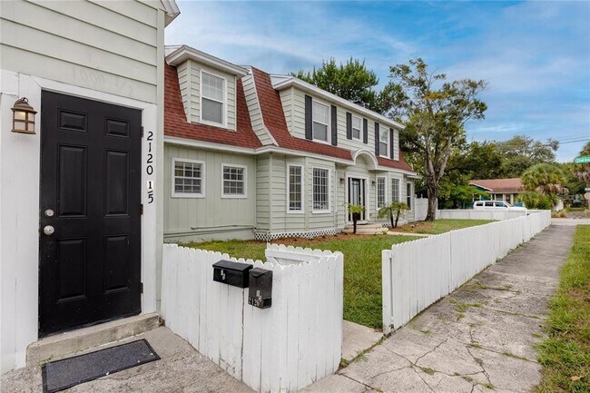 Foto del edificio - 2120 10th St N