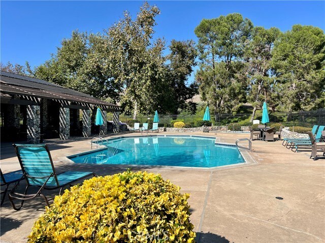 Building Photo - 26612 Royale Dr
