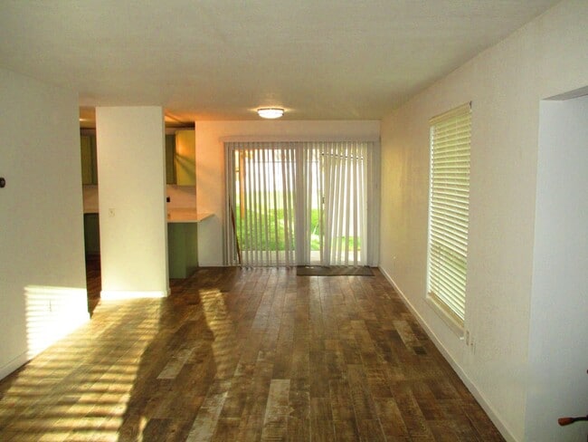Building Photo - 33124 E Lake Holm Dr SE