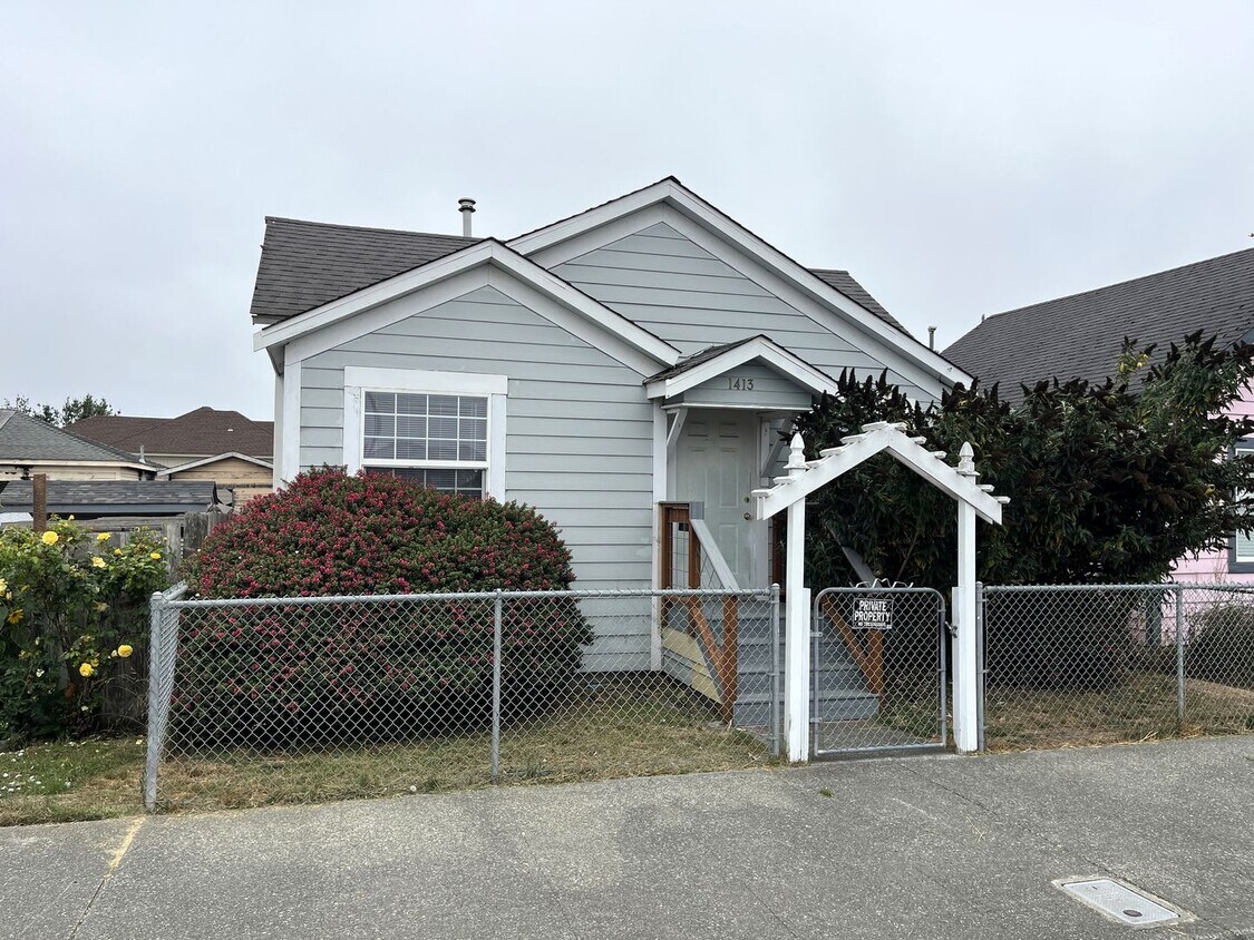 Foto principal - Dog Friendly Eureka Home With Fully Fenced...