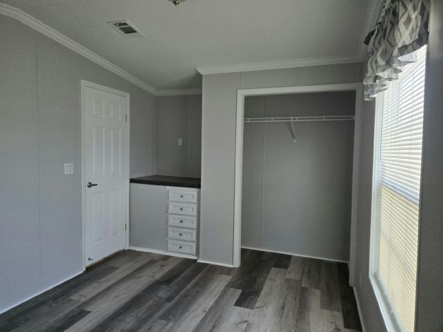 Building Photo - 3301 58th Ave N