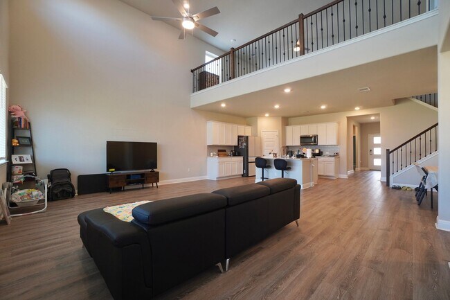Building Photo - 16716 Casa Anna Dr.