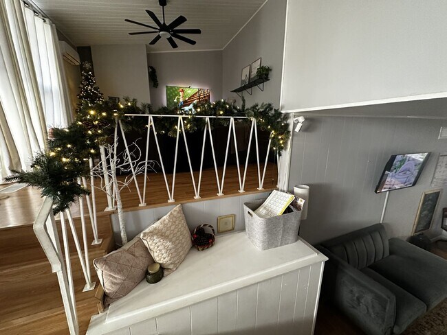 Foto del edificio - Beautiful Condo close to Memorial and Garces HS