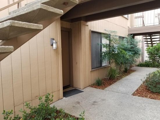Foto principal - 510 Woodside Oaks