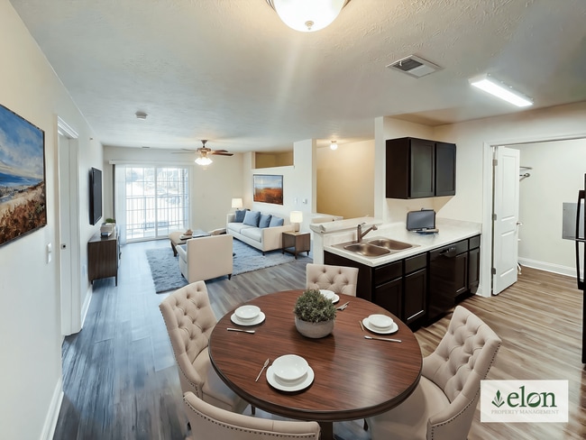 Building Photo - Stonegate