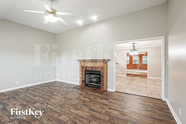 Foto del edificio - 1362 Archer Pl