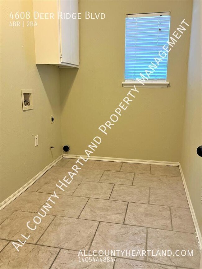 Foto del edificio - 4608 Deer Ridge Blvd