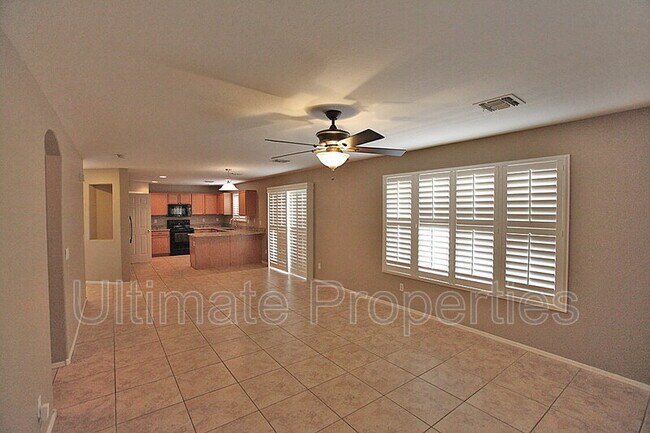 Building Photo - 16386 W Cottonwood St