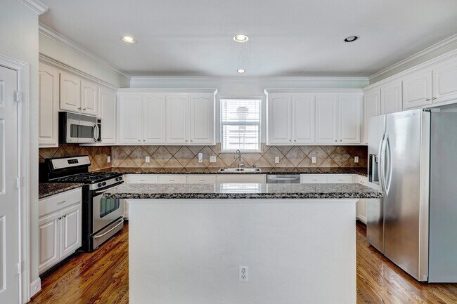 Building Photo - 4316 Rose St