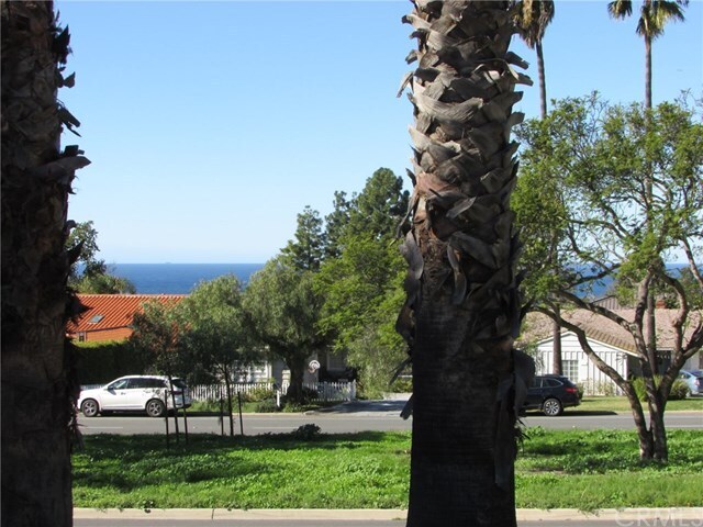 Building Photo - 1520 Palos Verdes Dr W