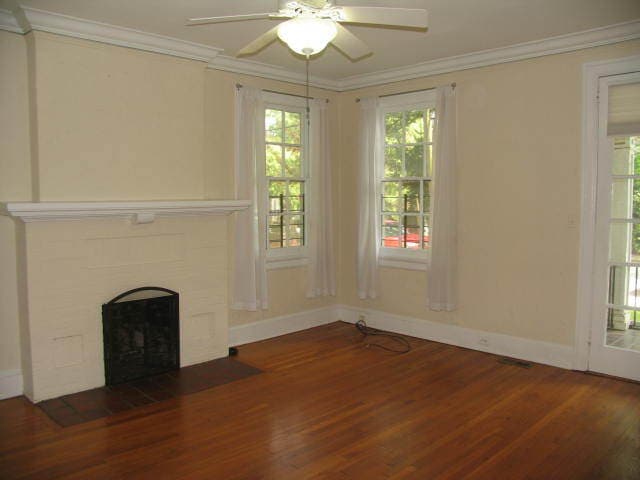 Living Room - 524 Orme Cir NE