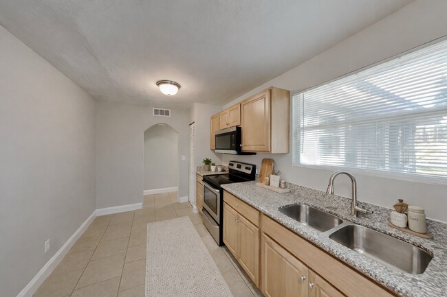 Foto del edificio - Beautiful 3 Beds 2 Baths Home in Jacksonville