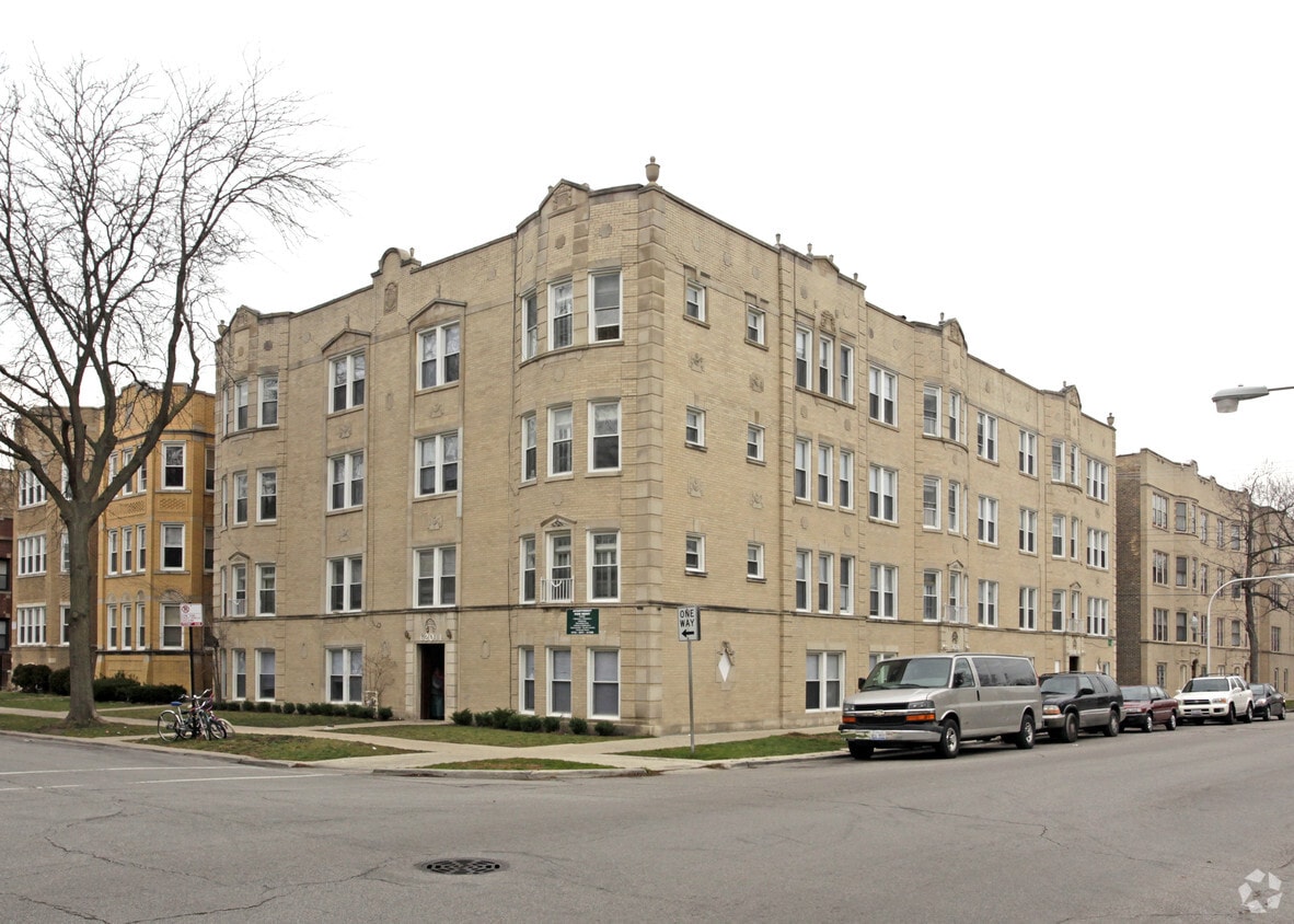 Primary Photo - 6201-6203 N Talman Ave