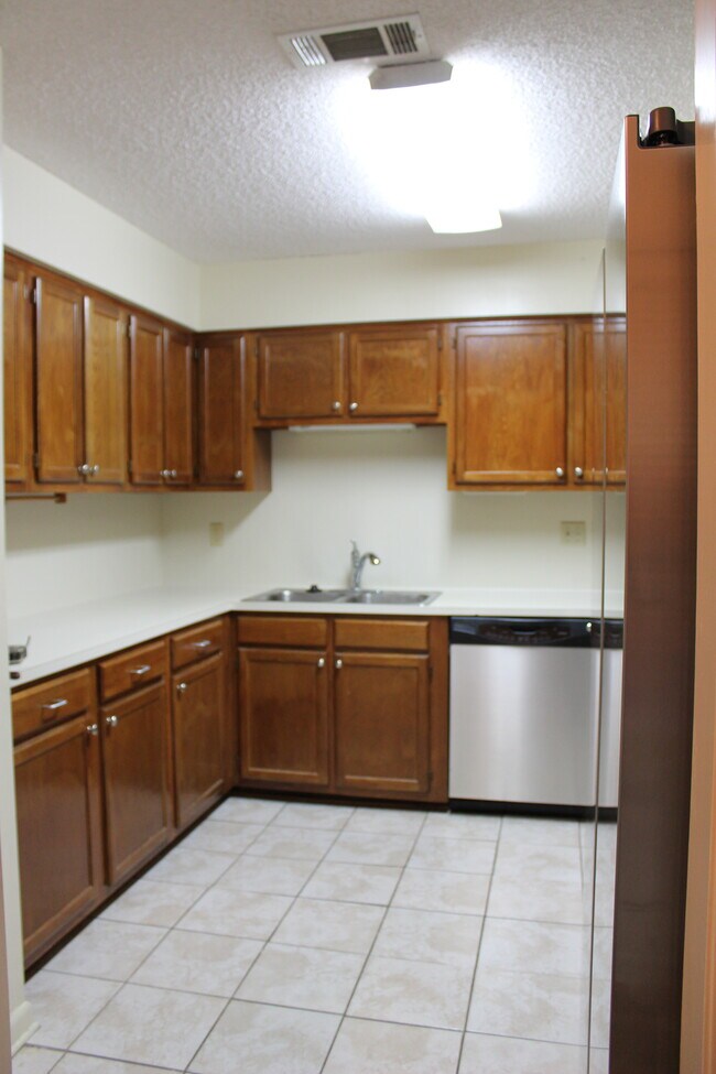 Foto del edificio - 5323 Blair Ln