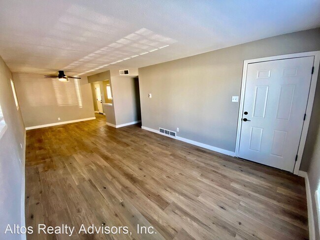 Foto del edificio - 3 br, 1.5 bath House - 987 Vaughn St