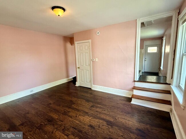 Foto del edificio - 400 W 3rd St