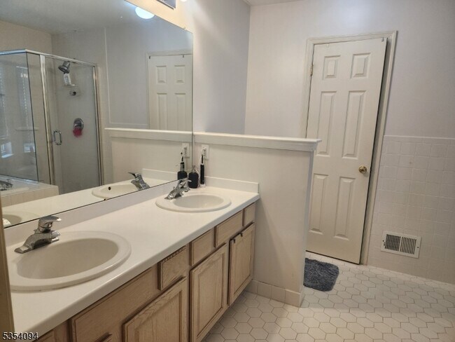 Building Photo - 27 Musket Dr