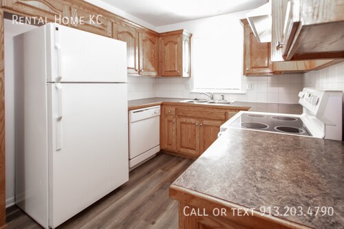 Building Photo - 10203 W 59th Terrace