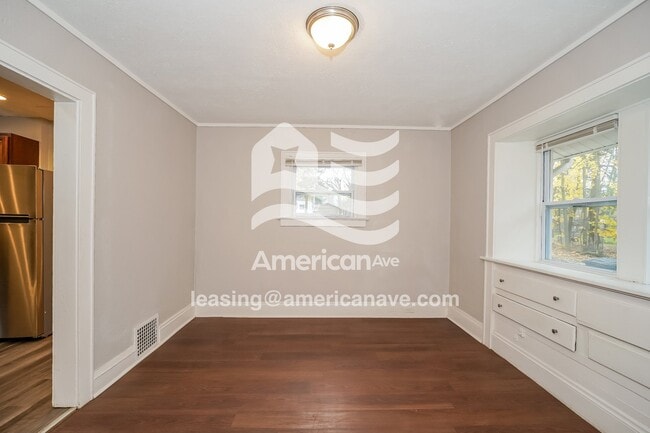 Building Photo - 411 Noah Ave