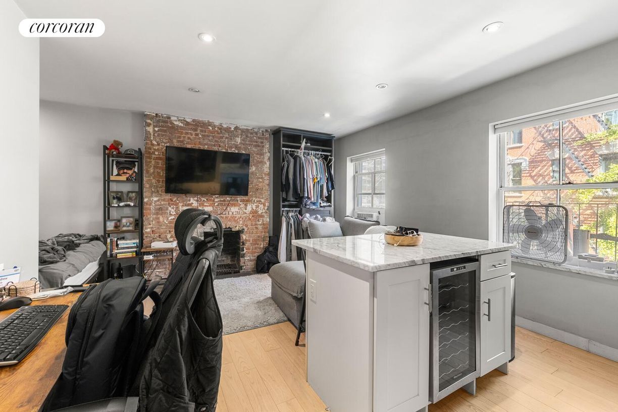 Foto principal - 116 Perry St