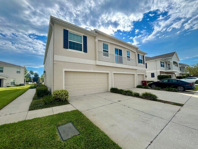 Building Photo - Plant City Townhome!!