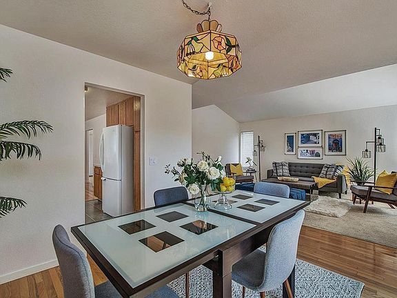 Foto del edificio - 7835 Medallion Way