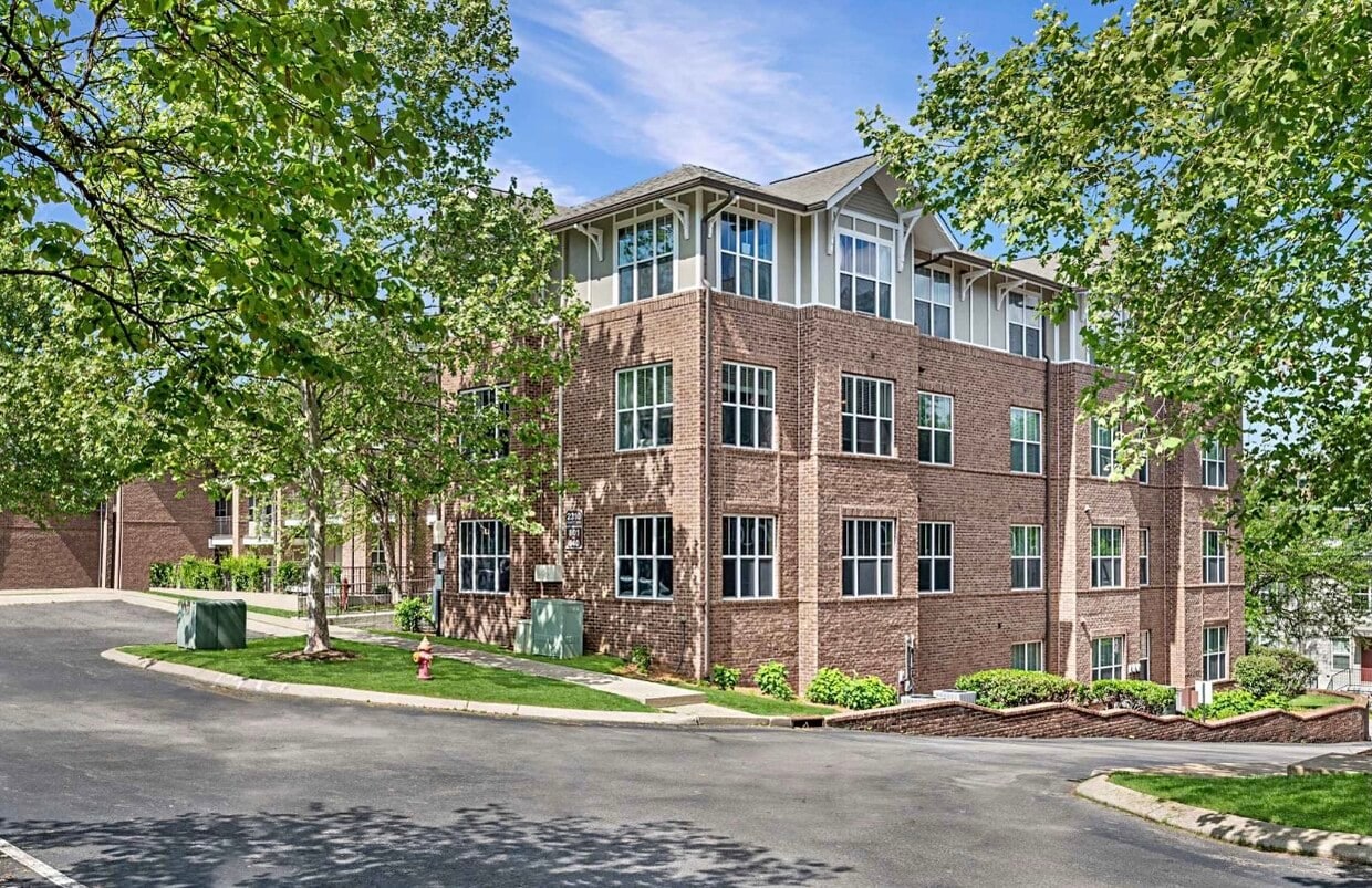 2310 Elliott Ave Unit 827, Nashville, TN 37204 Condo for Rent in