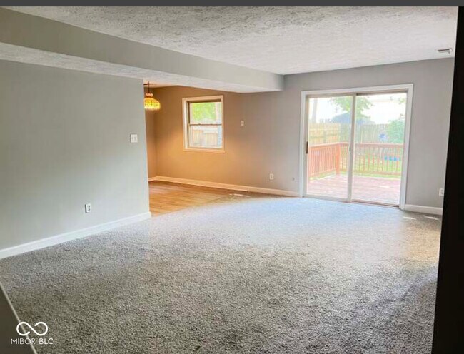 Building Photo - 5929 Beau Jardin Dr