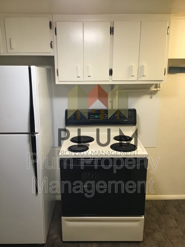 Foto del edificio - 527 Eddy Ave