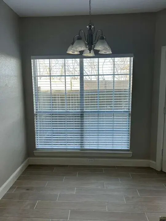 Foto del edificio - 4113 Esters Rd