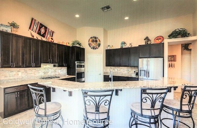 Foto del edificio - 3 br, 3 bath House - 12270 N. Golden Mirro...