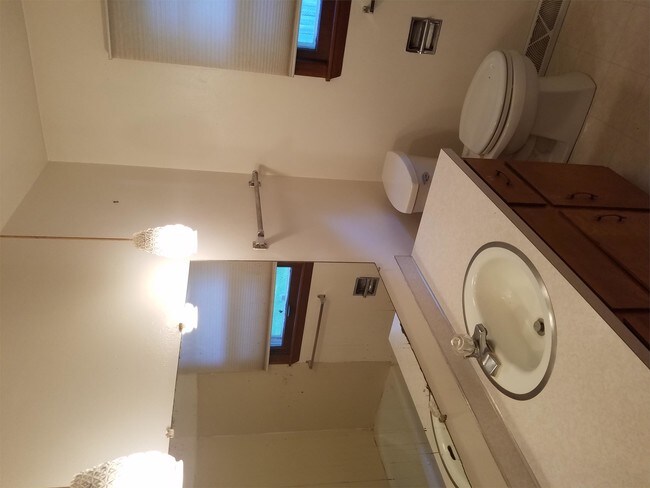 Building Photo - 1207 Orchard Dr
