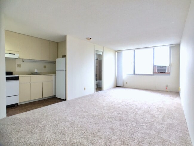 Building Photo - 1060 Kamehameha Hwy