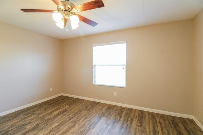 Foto del edificio - 21110 Sugar Orchard Ln