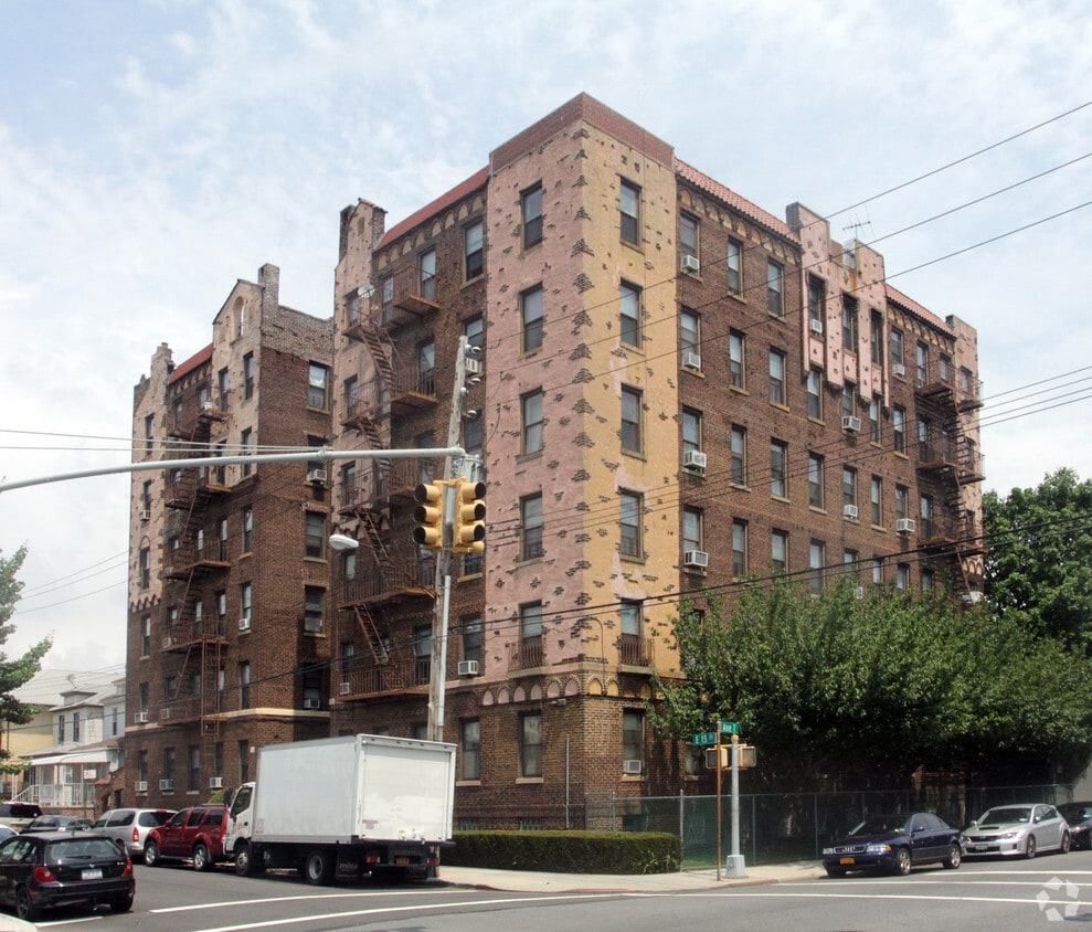 1985 E 15th Street - 1985 E 15th St