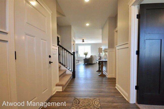 Building Photo - 3 br, 3 bath House - 108 Dancing Waters Ci...
