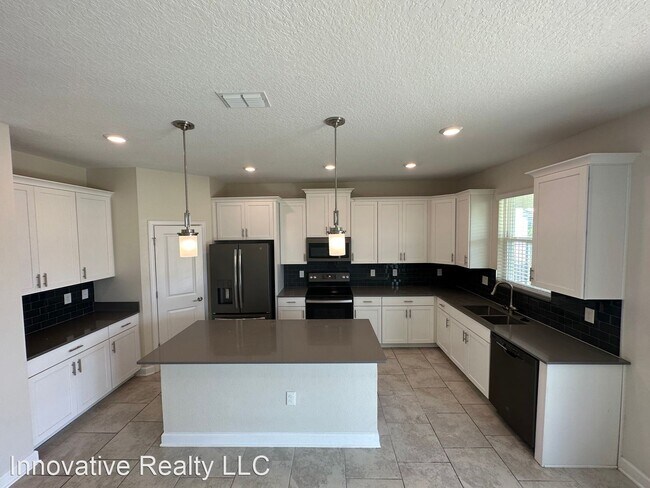 Foto del edificio - 5 br, 4 bath House - 4920 Lotta Ct.