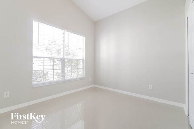 Foto del edificio - 8008 Spring Creek Dr