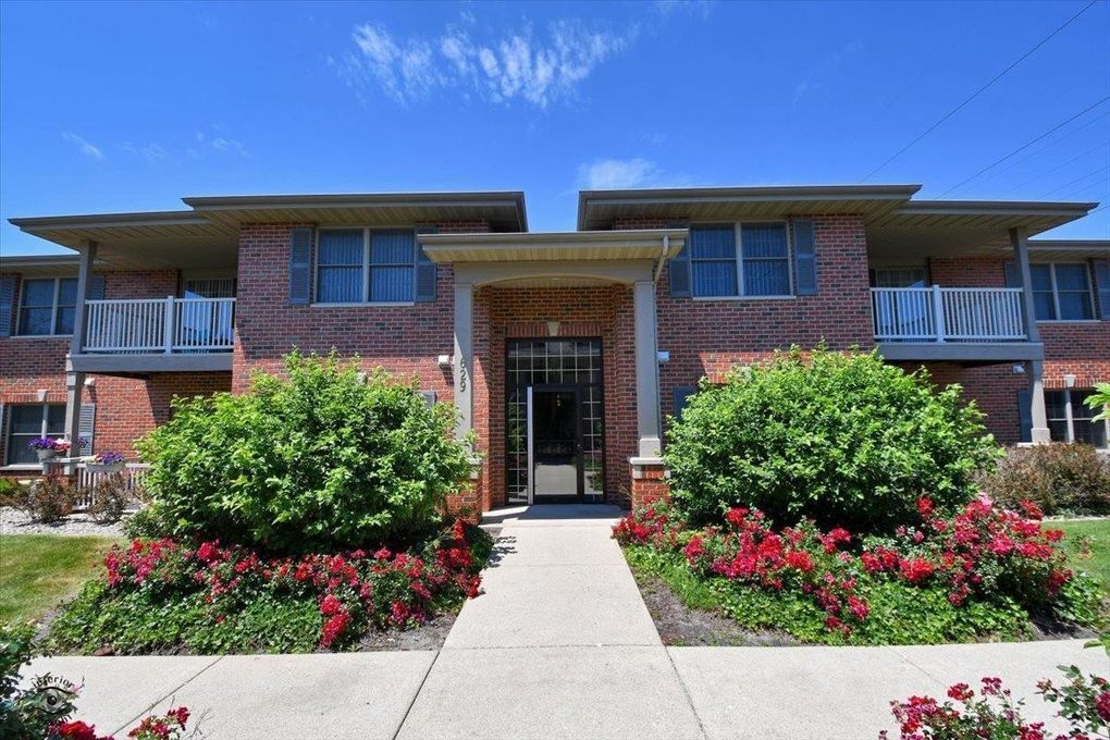 621 Cambridge Ct Unit 621, Munster, IN 46321 Condo for Rent in