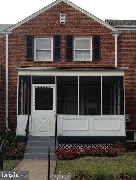 Building Photo - 44 Girard St NE
