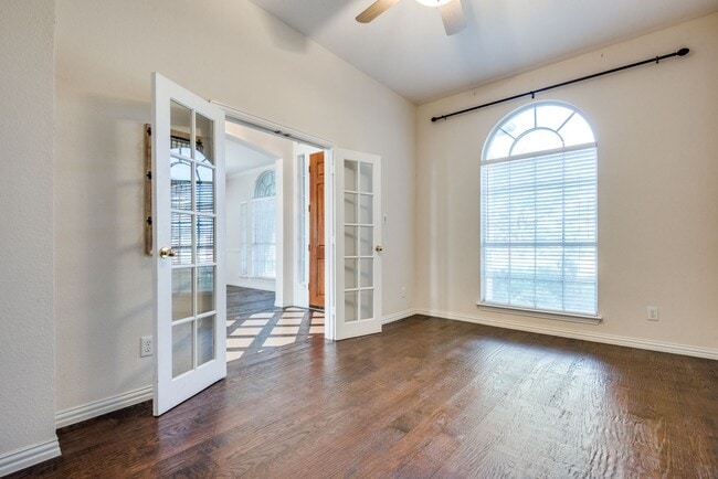 Photo - Spacious & Elegant Living in the Heart of Coppell House