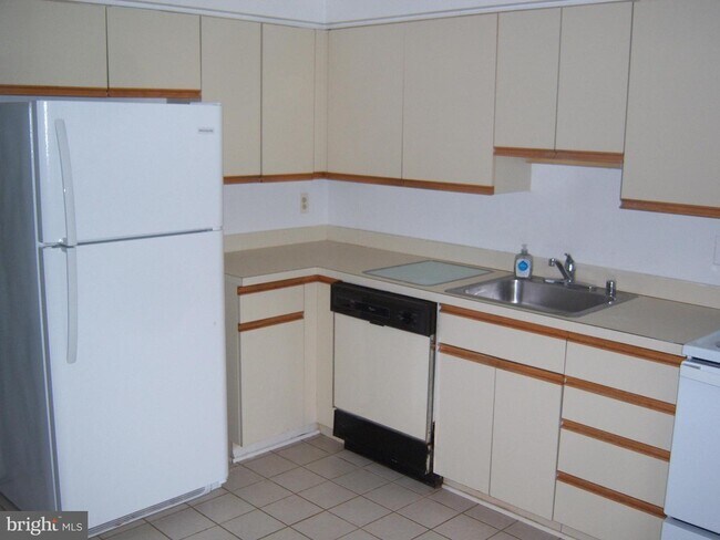 Building Photo - 16 Merrion Ct