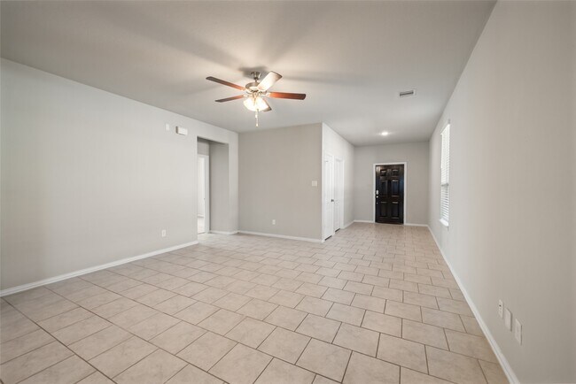 Building Photo - 8007 Grandstand Pkwy