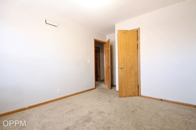 Building Photo - 4322 N 52nd St