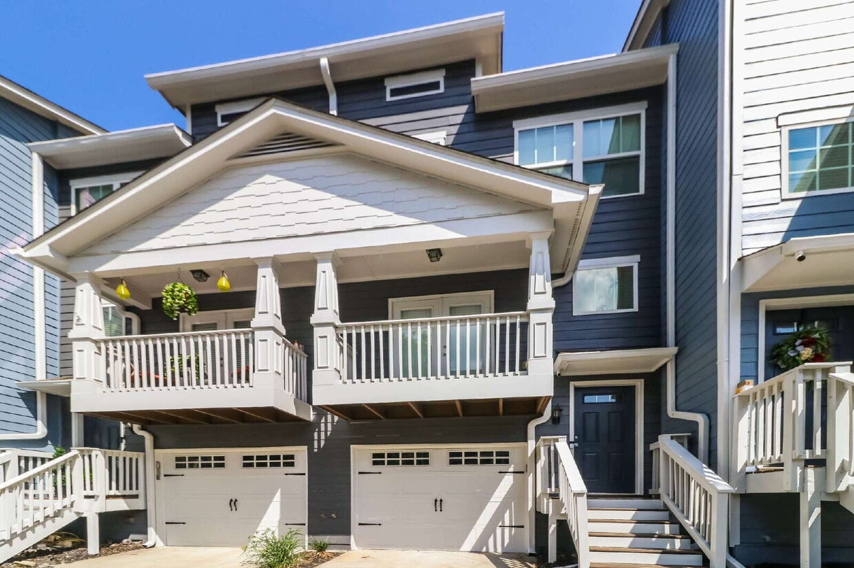 Photo - "Spacious 3-Bed Townhouse with Granite Countertops & Finished Basement at 1128 Liberty Pkwy NW!"