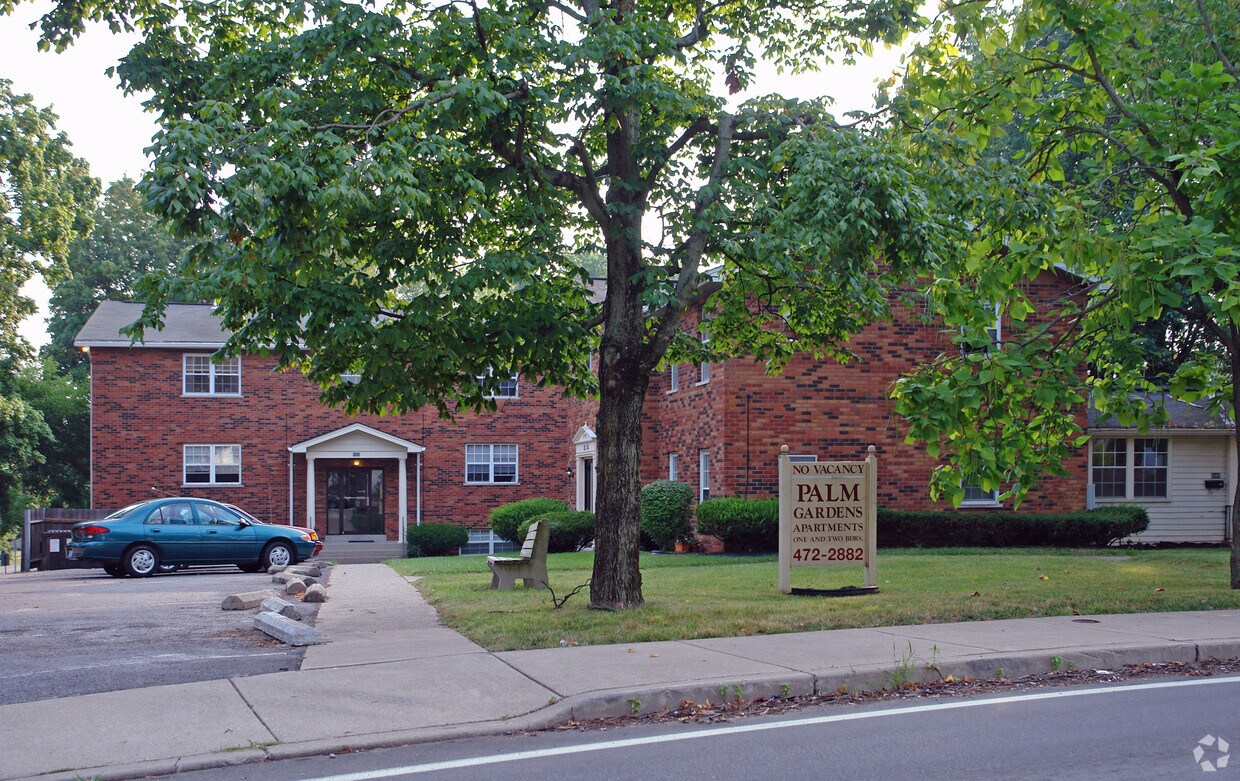 Primary Photo - Palm Gardens Apartments