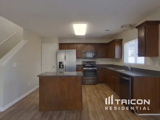 Foto del edificio - 4421 Stone Mountain Dr