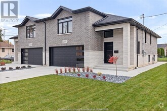 Building Photo - 2155 Parkdale Pl