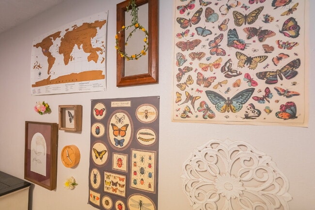 Building Photo - Private Room for Rent with Garage Access – Bedroom 5